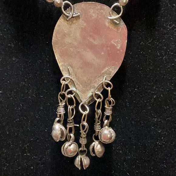 Silver and Turquoise Beaded Necklace
Arrowhead 1970 vintage - Picture 6 of 13